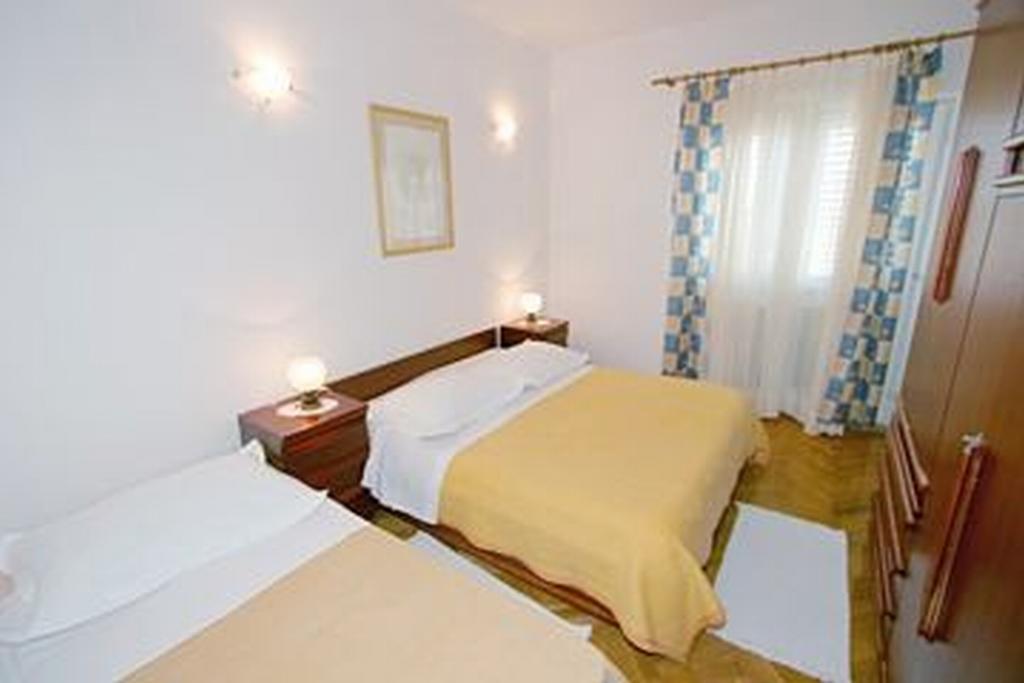 Apartments Toni Two Igrane Exterior photo