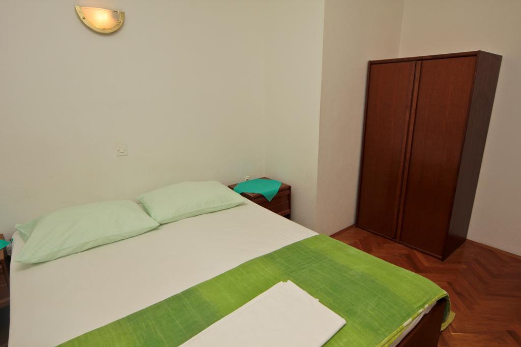 Apartments Toni Two Igrane Exterior photo