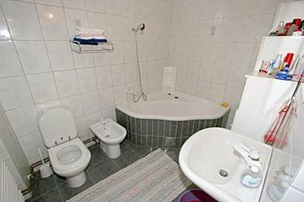 Apartments Toni Two Igrane Exterior photo