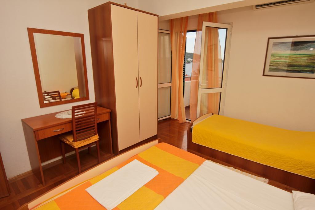 Apartments Toni Two Igrane Exterior photo