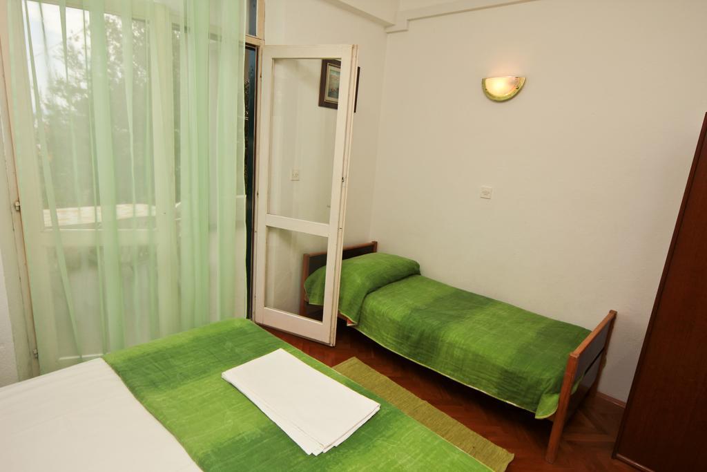 Apartments Toni Two Igrane Exterior photo