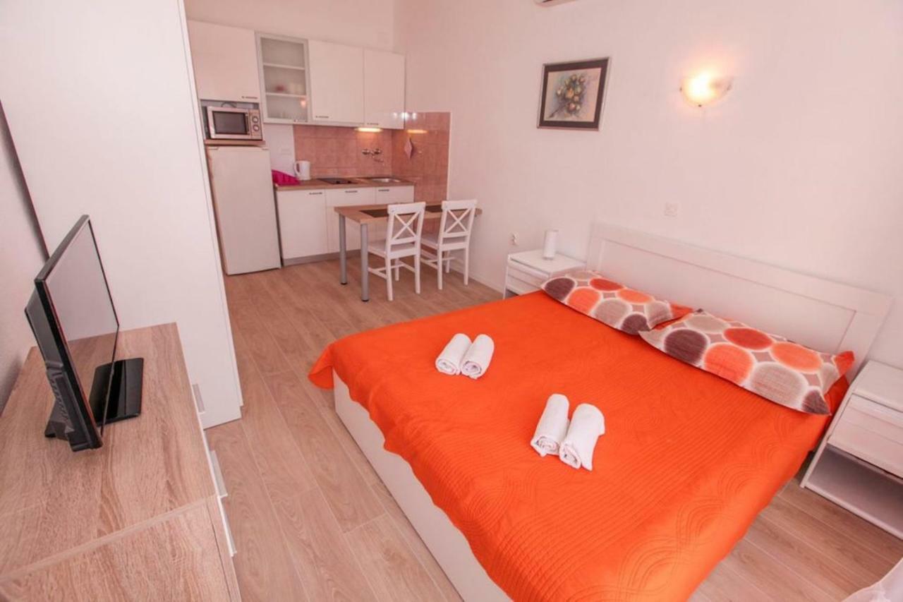 Apartments Toni Two Igrane Exterior photo
